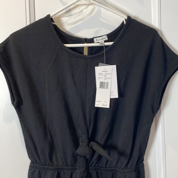 Cute jumpsuit for girls!  NWT size 12/lg. originally purchased at the Bay - Picture 3 of 6
